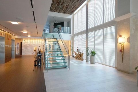 Condo in Sunny Isles Beach, Florida, 2 bedrooms  № 2090181 - photo 3
