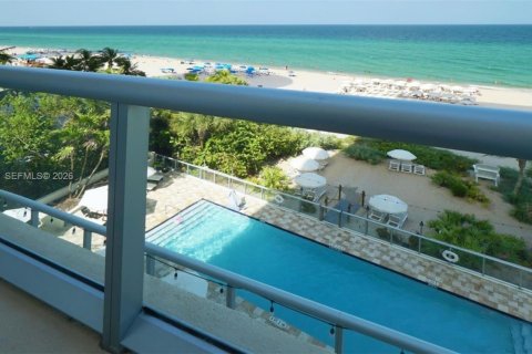 Condo in Sunny Isles Beach, Florida, 2 bedrooms  № 2090181 - photo 8
