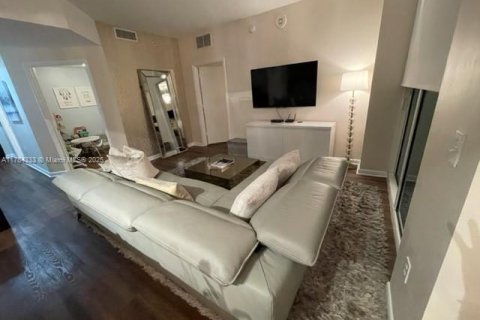 Condo in Miami, Florida, 2 bedrooms  № 1862750 - photo 8