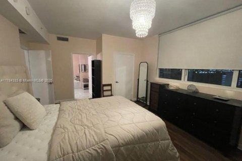 Condo in Miami, Florida, 2 bedrooms  № 1862750 - photo 11