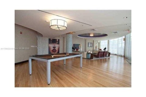 Condo in Miami, Florida, 2 bedrooms  № 1862750 - photo 21