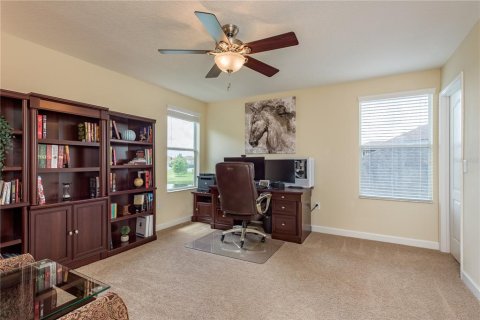 House in Tampa, Florida 6 bedrooms, 373.28 sq.m. № 1806962 - photo 27