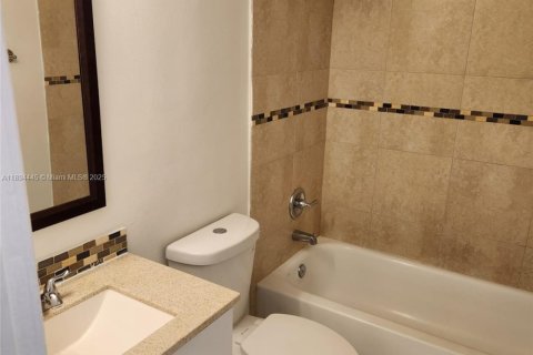 Copropriété à louer à Miami, Floride: 2 chambres, 78.5 m2 № 1945988 - photo 25