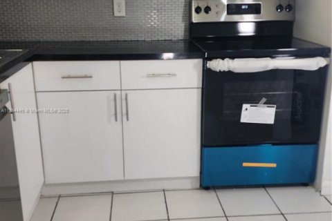 Copropriété à louer à Miami, Floride: 2 chambres, 78.5 m2 № 1945988 - photo 22