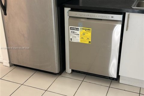 Copropriété à louer à Miami, Floride: 2 chambres, 78.5 m2 № 1945988 - photo 21