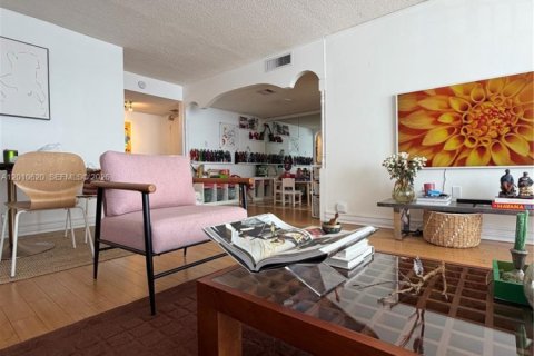 Купить кондоминиум в Авентура, Флорида 2 спальни, 145.39м2, № 2076113 - фото 6