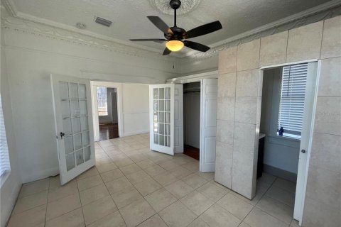 House in Tampa, Florida 3 bedrooms, 117.06 sq.m. № 1776888 - photo 8
