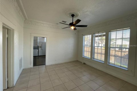 House in Tampa, Florida 3 bedrooms, 117.06 sq.m. № 1776888 - photo 5