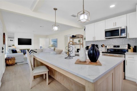 Casa en venta en Clearwater, Florida, 4 dormitorios, 154.5 m2 № 2226404 - foto 5
