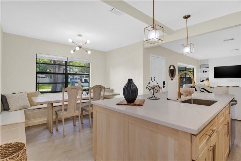 Casa en venta en Clearwater, Florida, 4 dormitorios, 154.5 m2 № 2226404 - foto 7