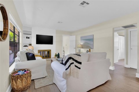 Casa en venta en Clearwater, Florida, 4 dormitorios, 154.5 m2 № 2226404 - foto 8