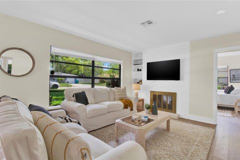 Casa en venta en Clearwater, Florida, 4 dormitorios, 154.5 m2 № 2226404 - foto 2