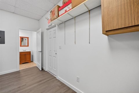 Propiedad comercial en venta en Fort Myers, Florida, 367.89 m2 № 2199748 - foto 30