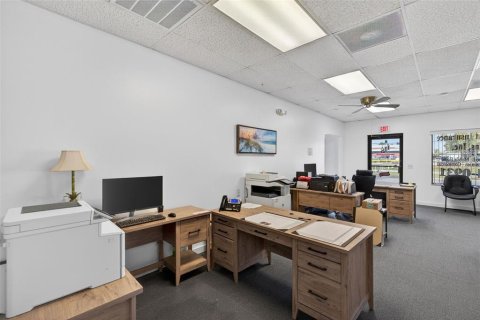 Propiedad comercial en venta en Fort Myers, Florida, 367.89 m2 № 2199748 - foto 22