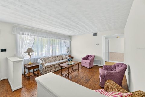 Casa en venta en Brandon, Florida, 4 dormitorios, 240.52 m2 № 2386699 - foto 11
