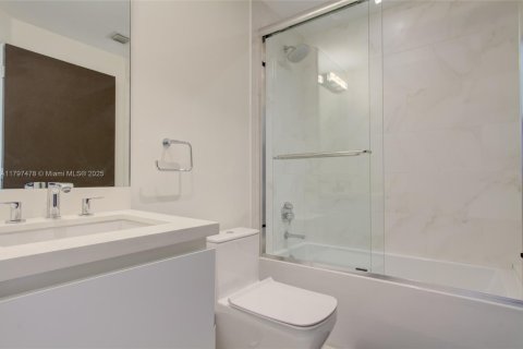 Купить кондоминиум в Ки-Бискейн, Флорида 3 спальни, 170.01м2, № 2035103 - фото 16