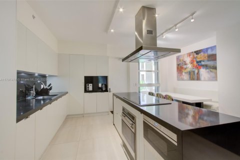 Купить кондоминиум в Ки-Бискейн, Флорида 3 спальни, 170.01м2, № 2035103 - фото 6