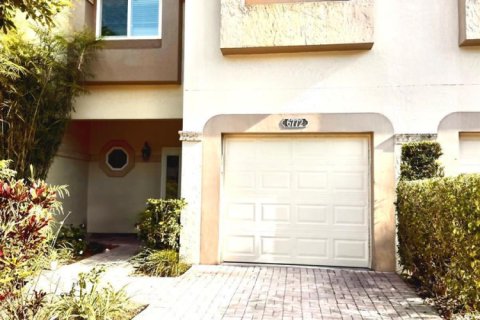 Townhouse in Boca Raton, Florida 3 bedrooms, 143.91 sq.m. № 2261266