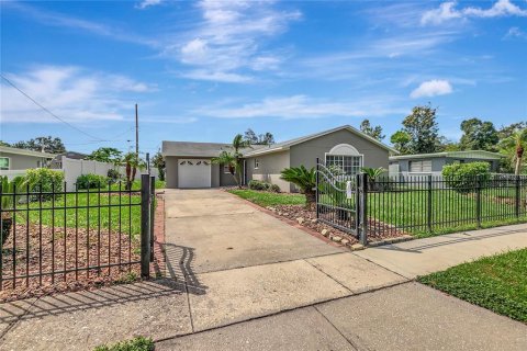 Casa en Tampa, Florida 3 dormitorios, 132.48 m2 № 2371779