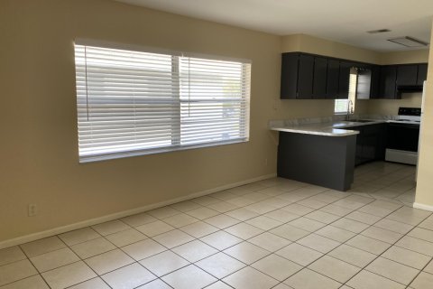 Appartement à louer à Jacksonville Beach, Floride: 2 chambres, 83.61 m2 № 872913 - photo 1