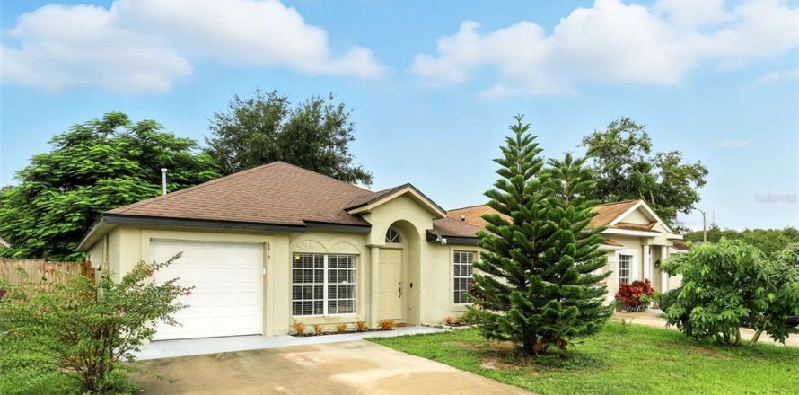 Casa en Orlando, Florida 3 dormitorios, 104.98 m2 № 1917571