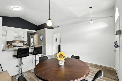 Casa en venta en Orlando, Florida, 3 dormitorios, 104.98 m2 № 1917571 - foto 6