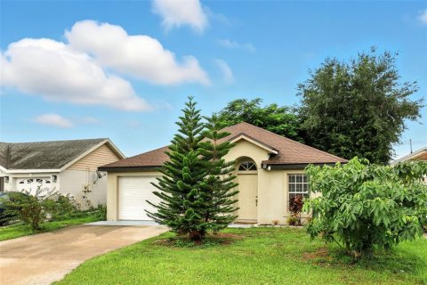Casa en venta en Orlando, Florida, 3 dormitorios, 104.98 m2 № 1917571 - foto 3