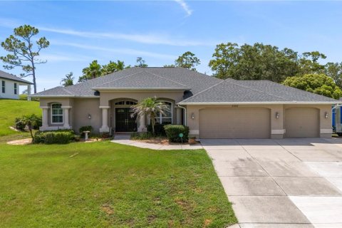 Casa en venta en Spring Hill, Florida, 3 dormitorios, 182.09 m2 № 1834610 - foto 1