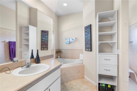 Casa en venta en Spring Hill, Florida, 3 dormitorios, 182.09 m2 № 1834610 - foto 20