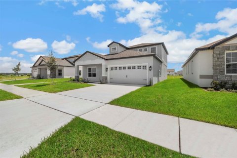House in Lake Alfred, Florida 4 bedrooms, 203.83 sq.m. № 2104998 - photo 3