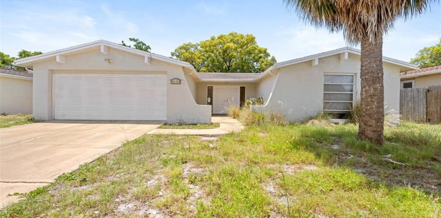 Villa ou maison à Port Richey, Floride 3 chambres, 140.47 m2 № 2201580