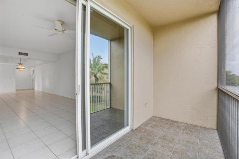 Купить кондоминиум в Тамарак, Флорида 3 комнаты, 149.02м2, № 2086547 - фото 14