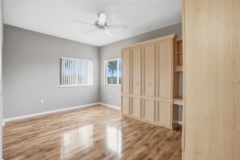 Купить кондоминиум в Тамарак, Флорида 3 комнаты, 149.02м2, № 2086547 - фото 28