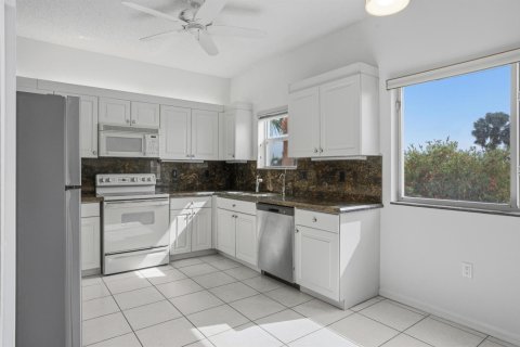 Купить кондоминиум в Тамарак, Флорида 3 комнаты, 149.02м2, № 2086547 - фото 19