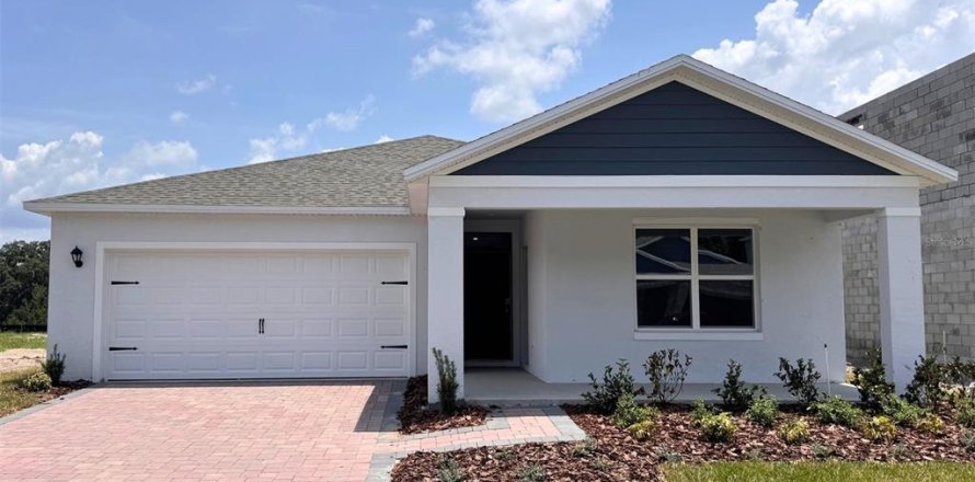 Villa ou maison à Apopka, Floride 4 chambres, 192.96 m2 № 2410309