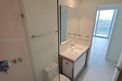 Condo in Sunrise, Florida, 3 bedrooms  № 2010204 - photo 14