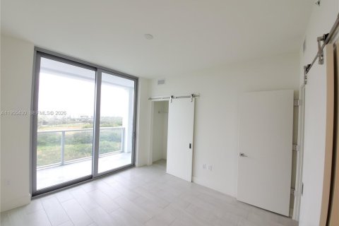 Condo in Sunrise, Florida, 3 bedrooms  № 2010204 - photo 16