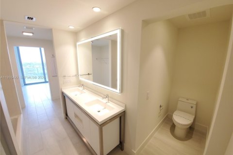 Condo in Sunrise, Florida, 3 bedrooms  № 2010204 - photo 19