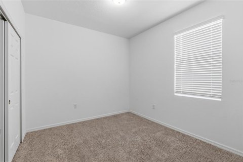 Villa ou maison à louer à New Smyrna Beach, Floride: 3 chambres, 137.5 m2 № 2409876 - photo 5