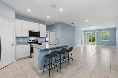 Villa ou maison à louer à New Smyrna Beach, Floride: 3 chambres, 137.5 m2 № 2409876 - photo 2