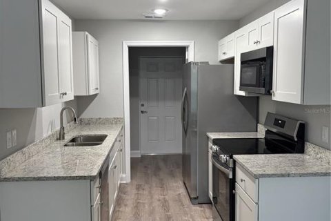 Duplex in Fort Meade, Florida 4 bedrooms, 166.3 sq.m. № 1786804 - photo 5
