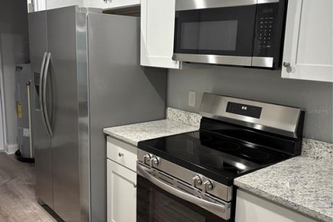 Duplex in Fort Meade, Florida 4 bedrooms, 166.3 sq.m. № 1786804 - photo 8