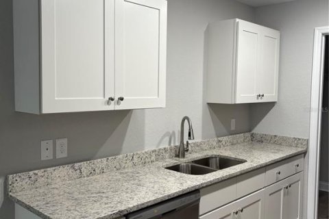 Duplex in Fort Meade, Florida 4 bedrooms, 166.3 sq.m. № 1786804 - photo 7