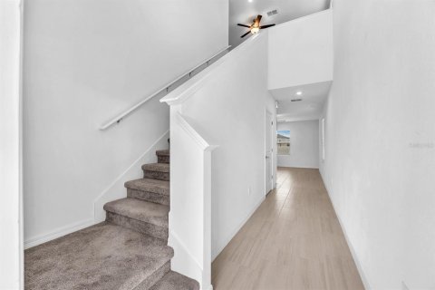 Villa ou maison à louer à Plant City, Floride: 4 chambres, 178.37 m2 № 2427244 - photo 6