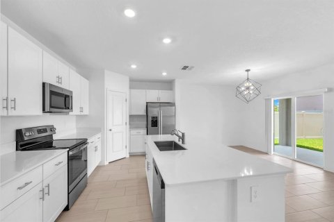 Villa ou maison à louer à Plant City, Floride: 4 chambres, 178.37 m2 № 2427244 - photo 11