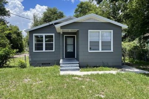 Commercial property in Jacksonville, Florida 3 bedrooms, 83.24 sq.m. № 868114 - photo 1