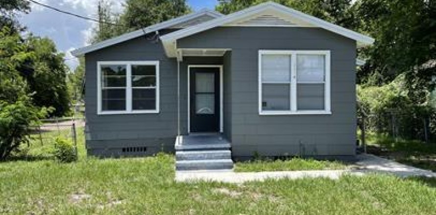 Commercial property in Jacksonville, Florida 3 bedrooms, 83.24 sq.m. № 868114