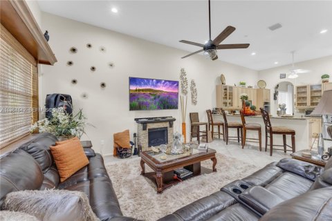 Villa ou maison à vendre à Boynton Beach, Floride: 4 chambres, 262.54 m2 № 2026980 - photo 13