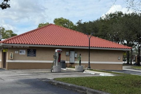 Copropriété à louer à Pembroke Pines, Floride: 2 chambres, 104.98 m2 № 1998046 - photo 13