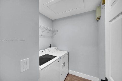 Townhouse in Boca Raton, Florida 4 bedrooms, 167.04 sq.m. № 1892047 - photo 19